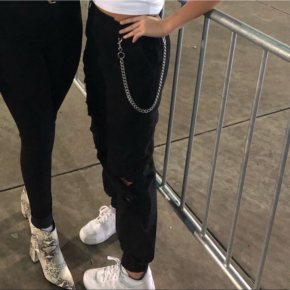 Forever 21 ripped pants